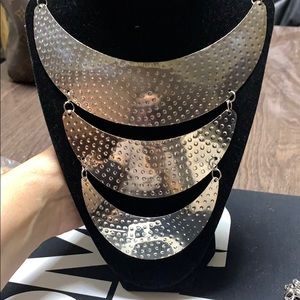 Show stopper necklace